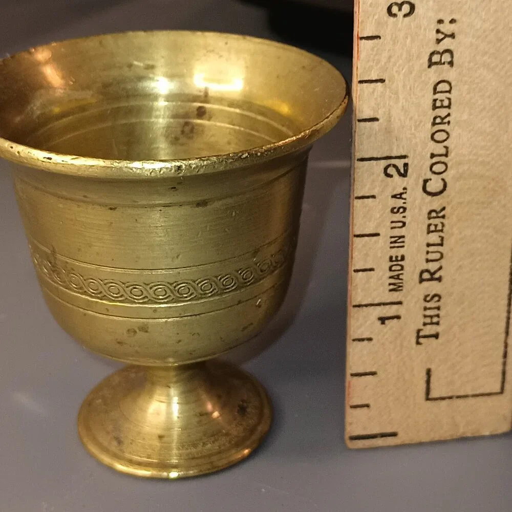 Vintage Brass Small Mortar with Decorative Trim & Pestle - Picture 5 of 9